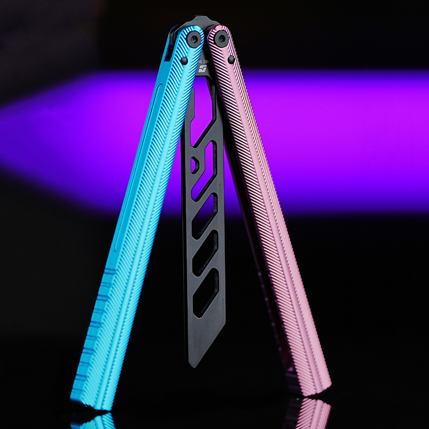 ARMED SHARK Pacific Balisong Clone