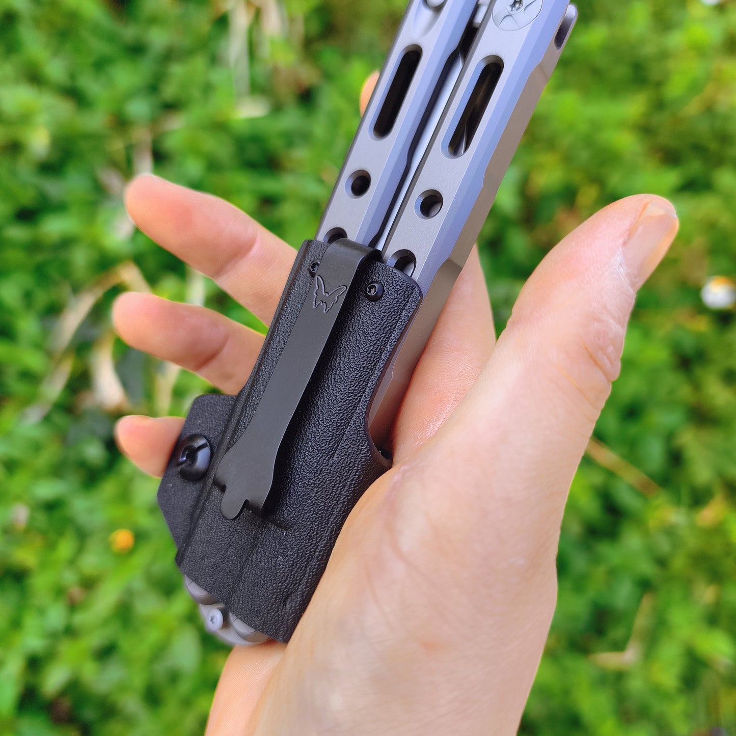 Baliplus BM85&BM82 Balisong Clone
