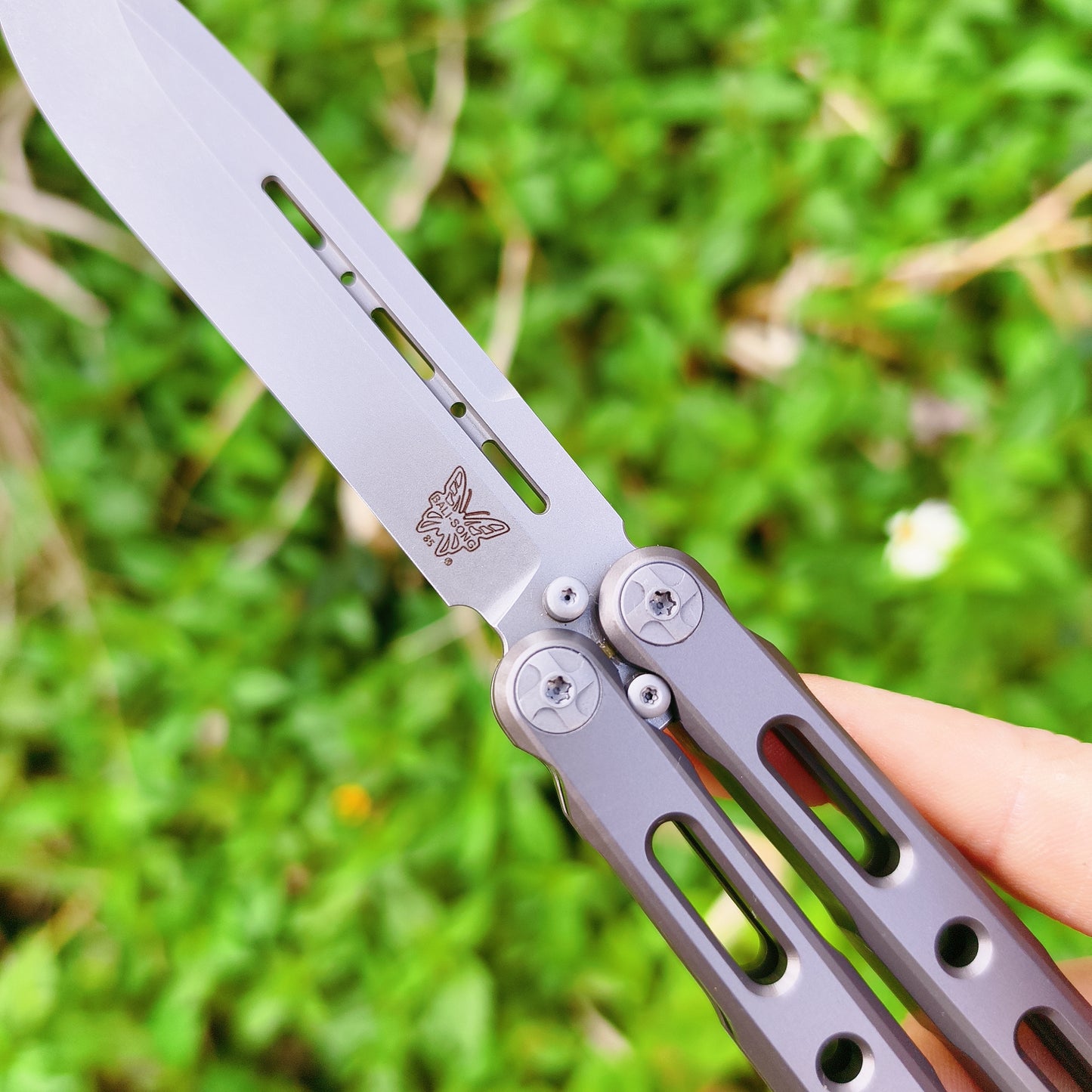 Baliplus BM85&BM82 Balisong Clone