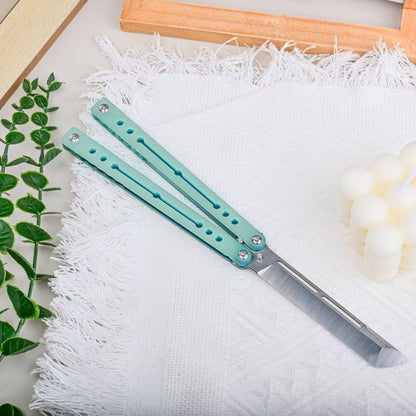 Titus Tanto Nautilus V2 Balisong Clone