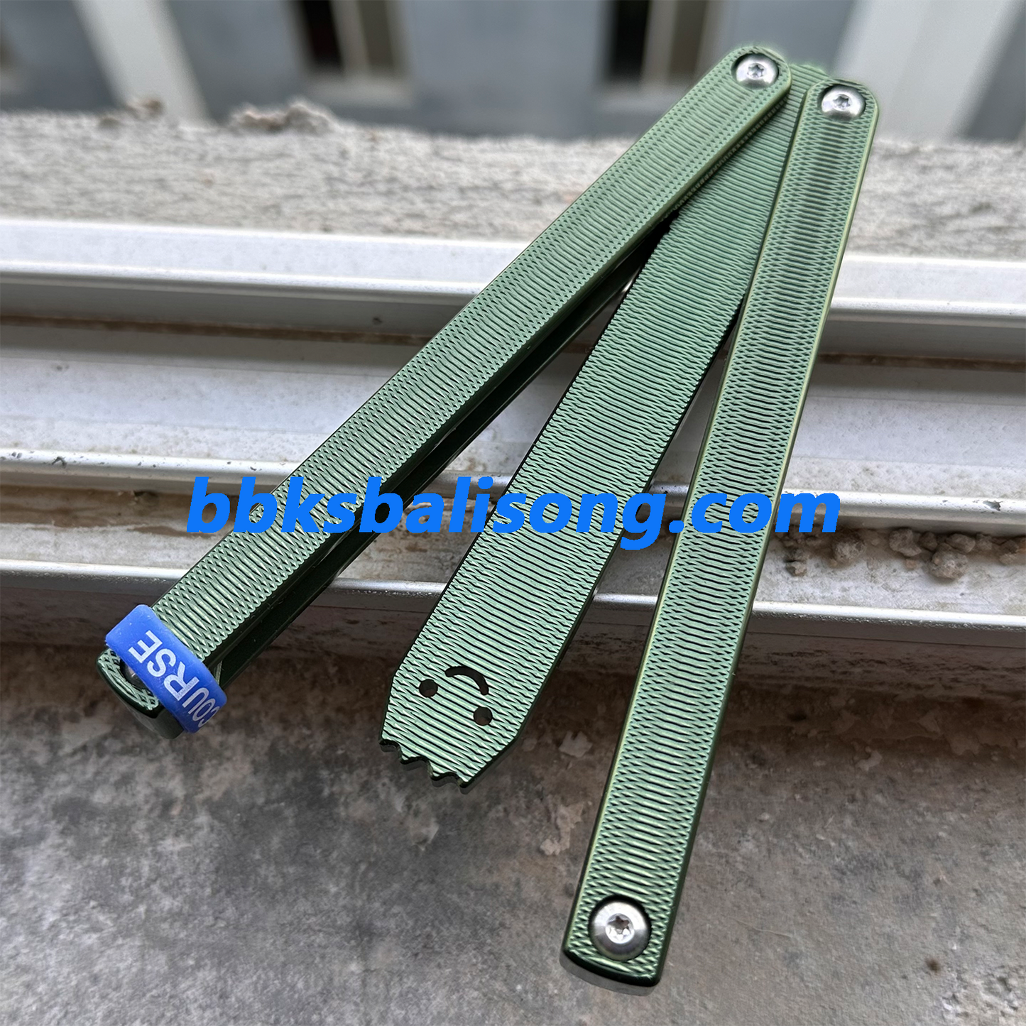 Yuppie Squiddy-AL Balisong Clone